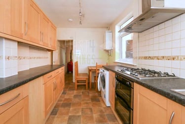 4 bed house, Adderley Road, Clarendon Park, Leicester, LE21WB - Image 1