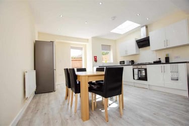 5 bed house, Raddlebarn Road, Selly Park, Birmingham, B296HH - Image 9