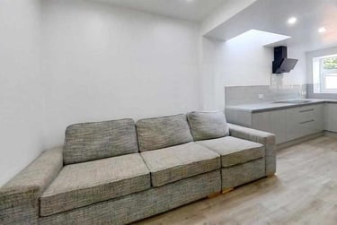 5 bed house, Exeter Road, Selly Park, Birmingham, B296EX - Image 2