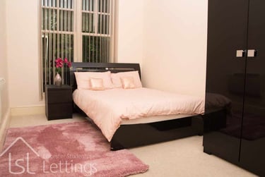 3 bed flat, Knighton Road, Stoneygate, Leicester, LE23HL - Image 1