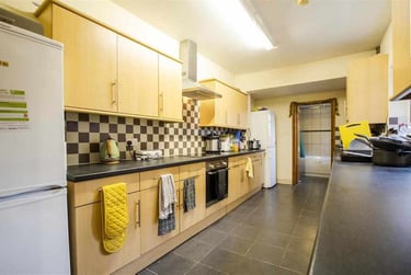 5 bed house, Raddlebarn Road, Selly Park, Birmingham, B296HH - Image 4