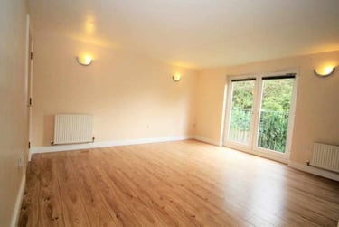 2 bed flat, Ladybank Avenue, Deepdale, Preston, PR29LY - Image 3