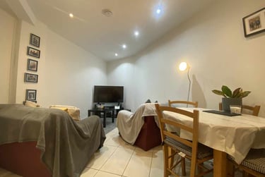 2 bed flat, Cathays, Cardiff, CF244AS - Image 1