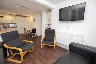 6 bed house, Heeley Road, Selly Park, Birmingham, B296EZ - Image 1