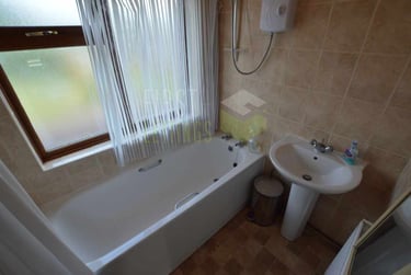 3 bed house, Gainsborough Road, Knighton, Leicester, LE23DE - Image 6