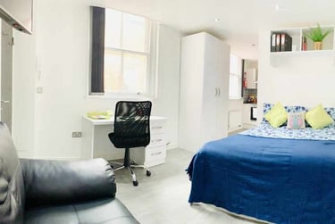 1 bed house, (Large Studio) Demontfort Street, Highfields, Leicester, LE17GW - Image 8