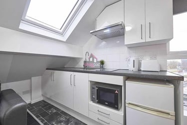 1 bed studio, Salford, Ellesmere Park, M300DX - Image 3