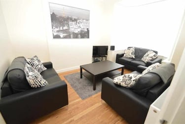 4 bed house, Umberslade Road, Selly Park, Birmingham, B297RZ - Image 2