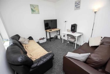 5 bed house, Pershore Road, Selly Park, Birmingham, B297LS - Image 2