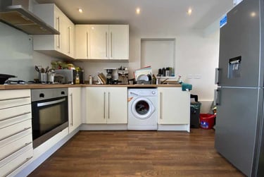 3 bed flat, Heath, Maindy, Cardiff, CF143PS - Image 4