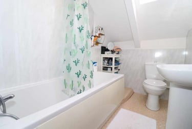 1 bed flat, Adamsdown, Adamstown, Cardiff, CF240LF - Image 4