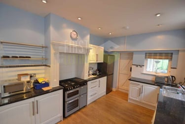5 bed house, Fosse Road South, City Centre, Leicester, LE30FY - Image 1