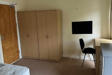 4 bed house, St Helens Avenue, Brynmill, Swansea, SA14NQ - Image 1