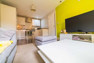 1 bed flat, Roath, Plasnewydd, Cardiff, CF243EQ - Image 2