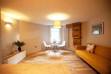 2 bed house, Fallowfield, Manchester, M146WN - Image 2
