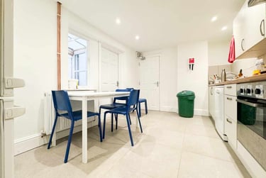 5 bed house, Adamsdown, Adamstown, Cardiff, CF240JX - Image 2