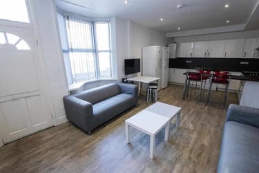 6 bed house, Harrow Road, Selly Park, Birmingham, B297DW - Image 5