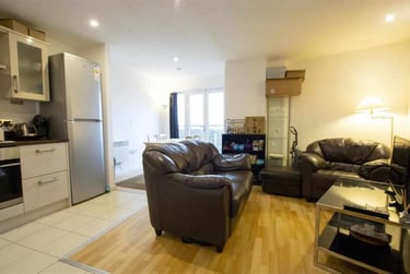 2 bed flat, Masshouse Plaza, City Centre, Birmingham, B55JF - Image 3