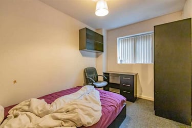 6 bed house, Hubert Road, Selly Park, Birmingham, B296EH - Image 2