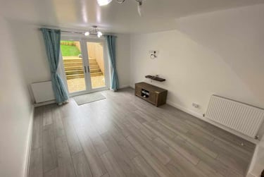 2 bed house, Tennyson Way, Killay, Swansea, SA27DQ - Image 2