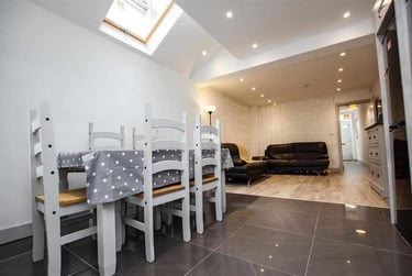 6 bed house, Hubert Road, Selly Park, Birmingham, B296EP - Image 2