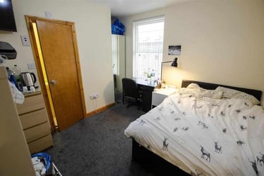 6 bed house, Tiverton Road, Selly Park, Birmingham, B296BP - Image 2