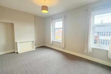 1 bed flat, Sharoe Green Lane, Fulwood, Preston, PR29HB - Image 2