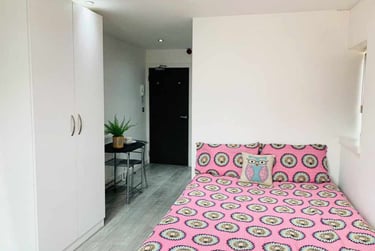 1 bed house, Extra Large Studio, Demontfort Street, Highfields, Leicester, LE17GW - Image 1