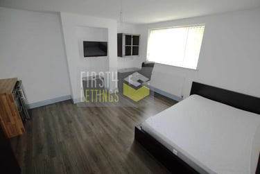 1 bed house, Welford Road, Clarendon Park, Leicester, LE26BH - Image 1