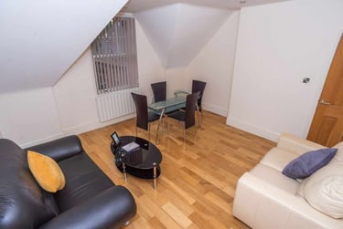 3 bed flat, Knighton Road, Stoneygate, Leicester, LE23HL - Image 4