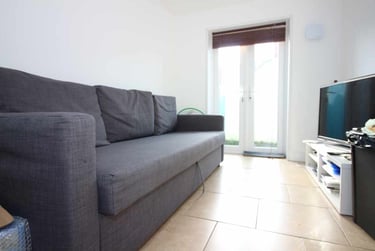 6 bed house, Cathays, Maindy, Cardiff, CF103EQ - Image 1