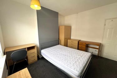 2 bed house, St. Leonards Road, Clarendon Park, Leicester, LE23BZ - Image 2