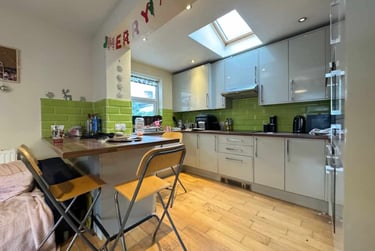 6 bed house, Cathays, Cardiff, CF244AW - Image 3