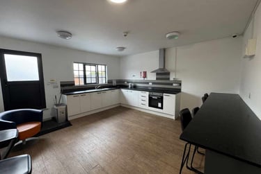 1 bed studio, Percy Road, Aylestone Park, Leicester, LE28FP - Image 10