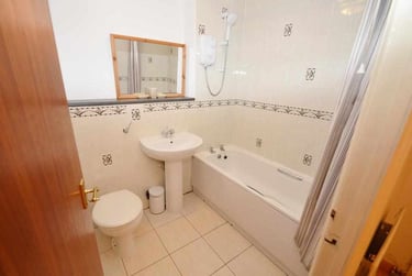 2 bed flat, Priory Road, Edgbaston, Birmingham, B57UN - Image 7