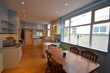 5 bed house, Fosse Road South, City Centre, Leicester, LE30FY - Image 2