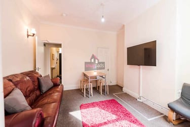 4 bed house, Salford, Pendleton, M66AL - Image 1