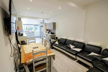 6 bed house, Tiverton Road, Selly Park, Birmingham, B296DB - Image 1