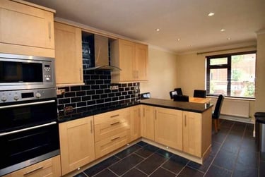 4 bed house, Wycliffe Road, Earlham, Norwich, NR47DX - Image 1