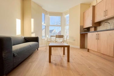 2 bed flat, Roath, Plasnewydd, Cardiff, CF243BT - Image 3