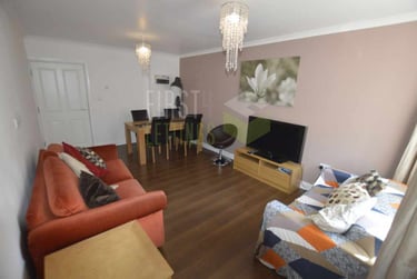 4 bed house, Clifton Road, Aylestone Park, Leicester, LE28AA - Image 2