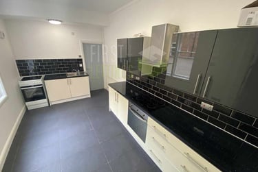 6 bed house, Daneshill Road, City Centre, Leicester, LE36AN - Image 1