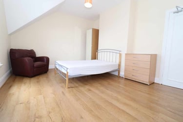 4 bed flat, Roath, Plasnewydd, Cardiff, CF243RP - Image 7