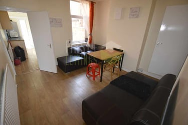 4 bed house, Wilberforce Road, City Centre, Leicester, LE30GU - Image 3