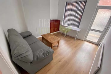 2 bed house, Burnmoor Street, City Centre, Leicester, LE27JJ - Image 1