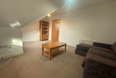 1 bed flat, Roath, Plasnewydd, Cardiff, CF235BT - Image 2