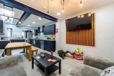 5 bed house, Teignmouth Road, Selly Park, Birmingham, B297AY - Image 2