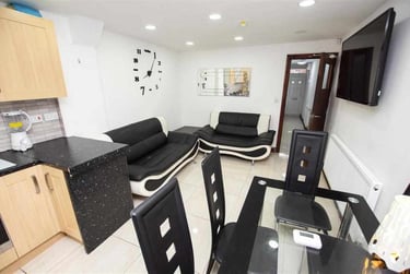 6 bed house, Tiverton Road, Selly Park, Birmingham, B296DA - Image 3