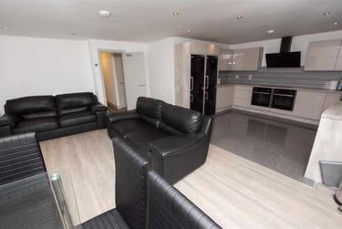 6 bed house, Heeley Road, Selly Park, Birmingham, B296EZ - Image 2