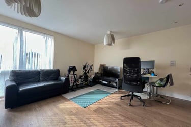 2 bed flat, Cardiff Bay, Cardiff, CF104RF - Image 3